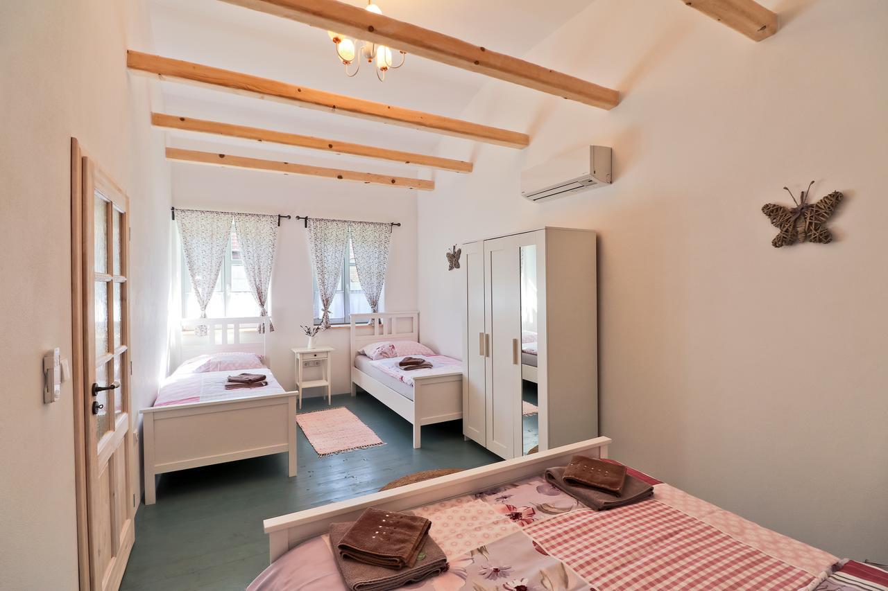 La Bobul Apartments Drnholec 외부 사진