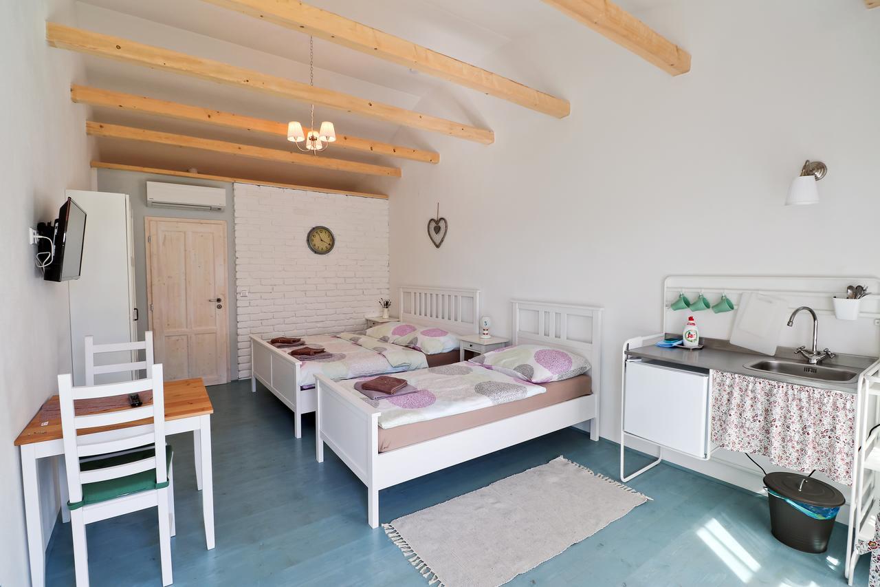 La Bobul Apartments Drnholec 외부 사진